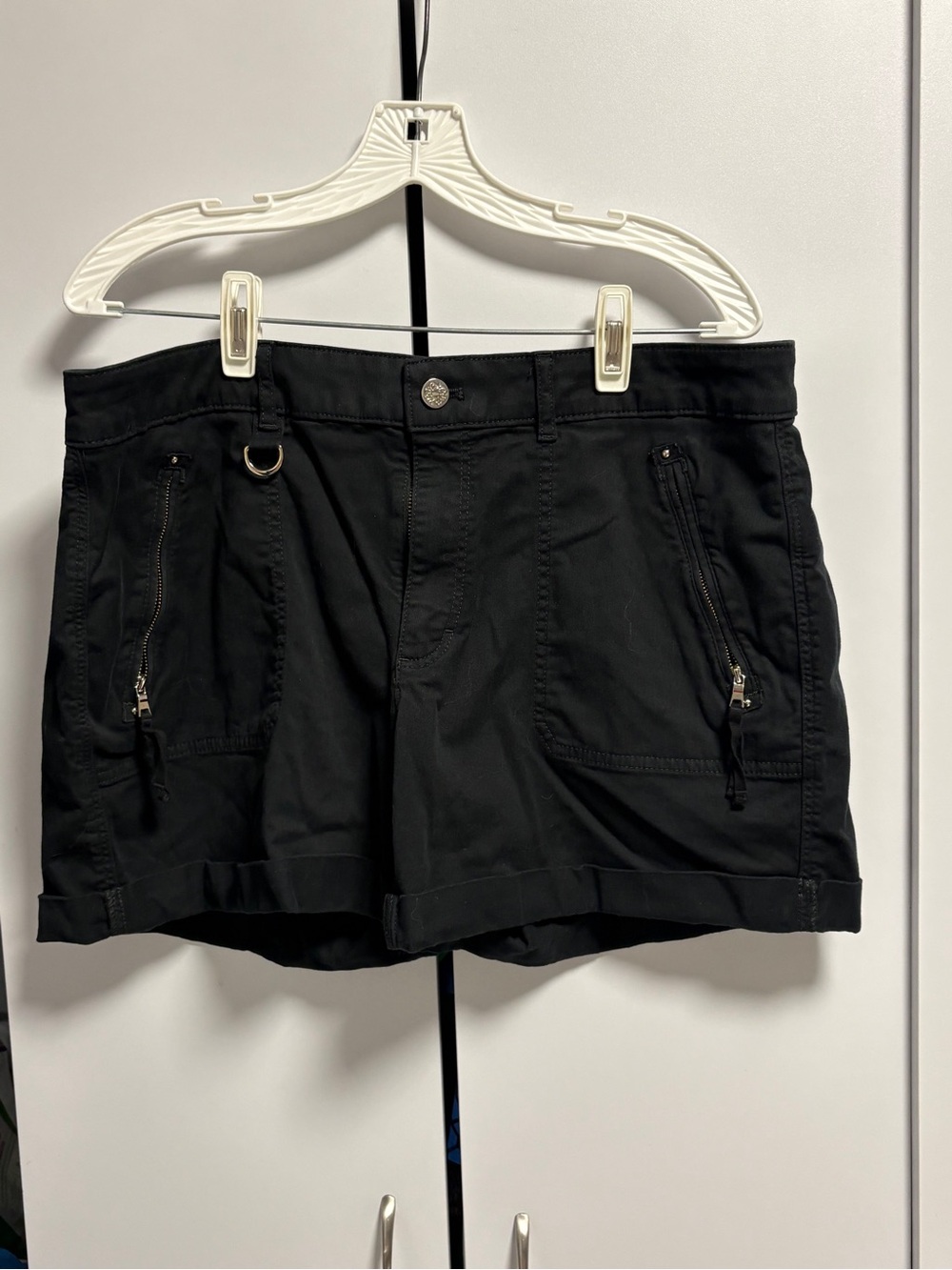 White House Black Market Pret-A-Play shorts, size 14 like new